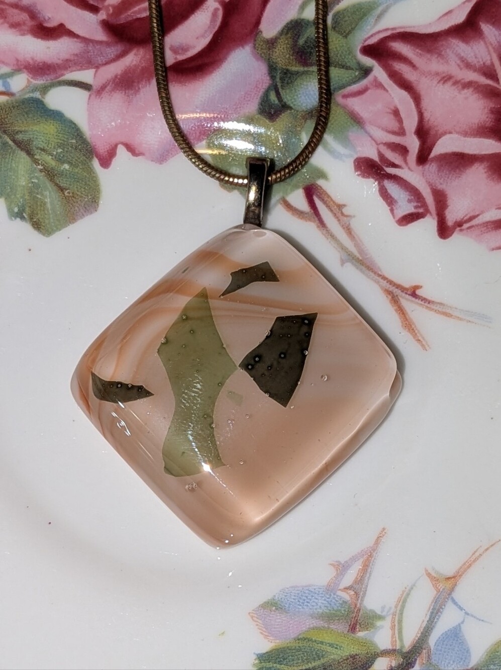 "Sea Moss Glass" Necklace - Picture 3 of 5